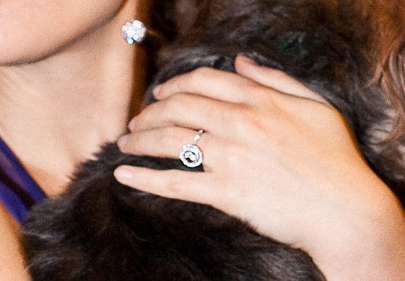 Natalie Portman Engagement Ring. Posted by Shy at 12:00 PM
