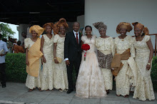 2008:adetoro sisters[save feyi]at mosh's wed.l-r:dupe, sade, bunmi, mosh&abiade, biola, yemi,funmi