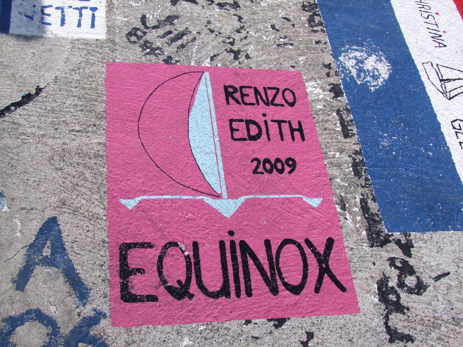 [equinox09.JPG]
