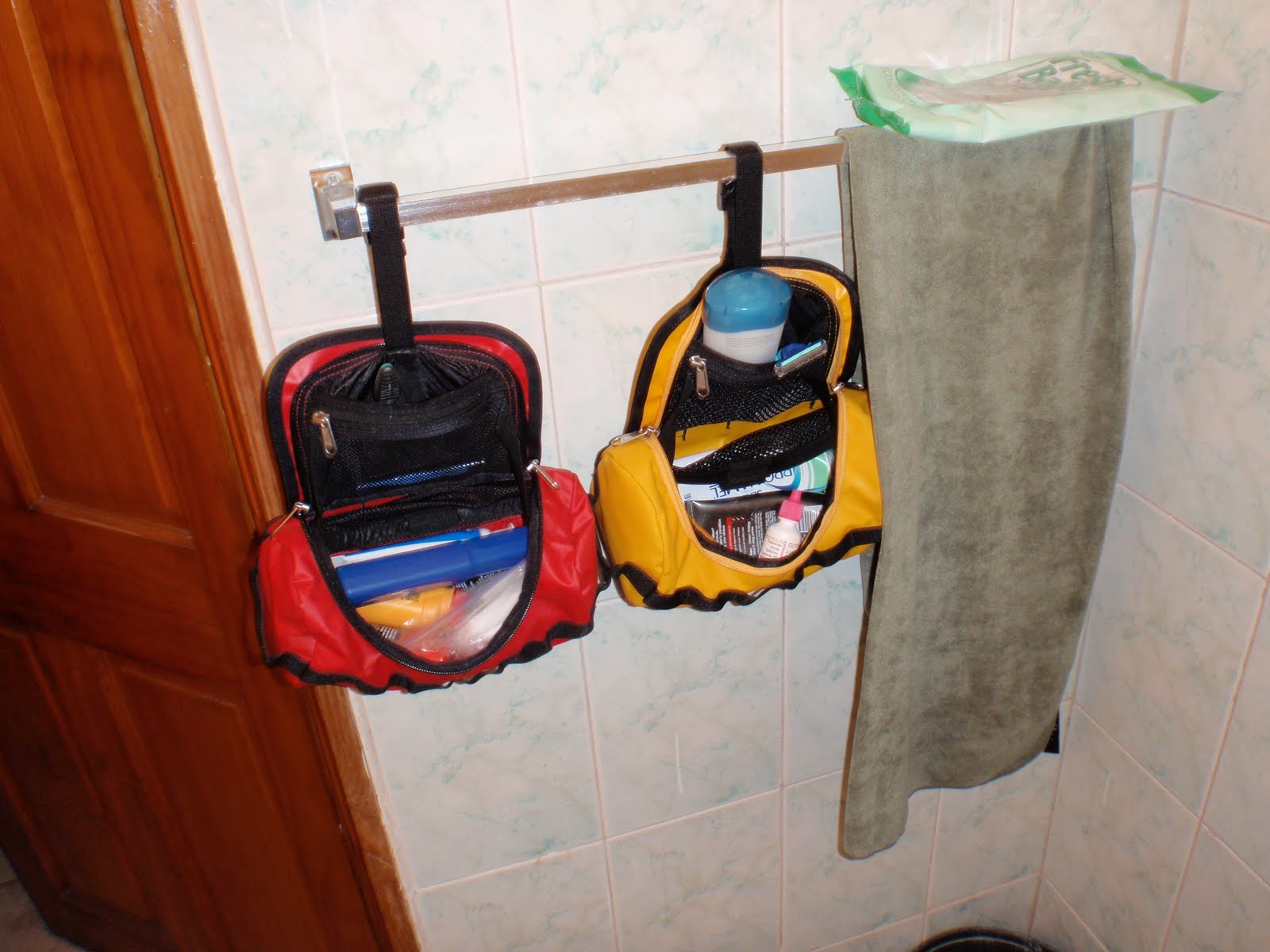 north face bathroom bag