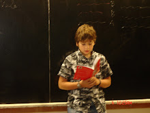 O Nuno a ler poema de bernardes silva