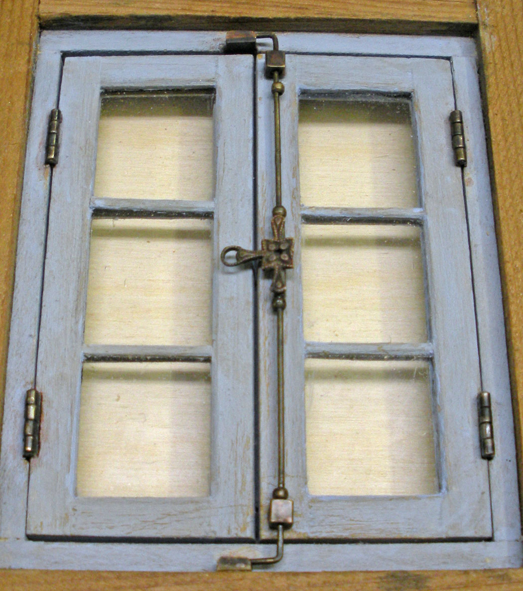 window 1 Old Window Latches | 1050 x 1187
