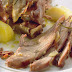 Peru com bacon e batatas