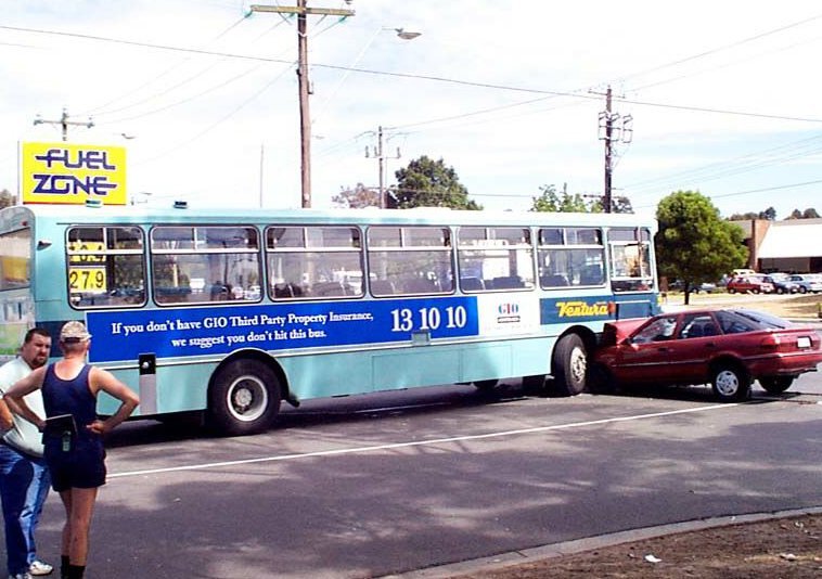 [bus-insurance-accident-photo.jpg]