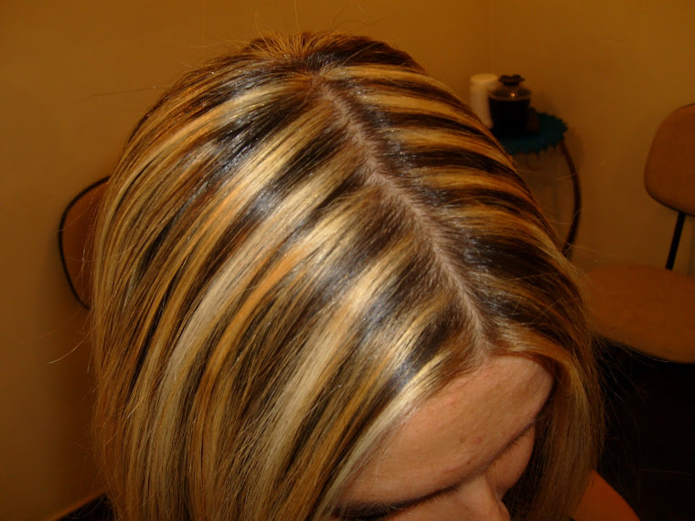 Reflexo no papel com mechas bem marcadas