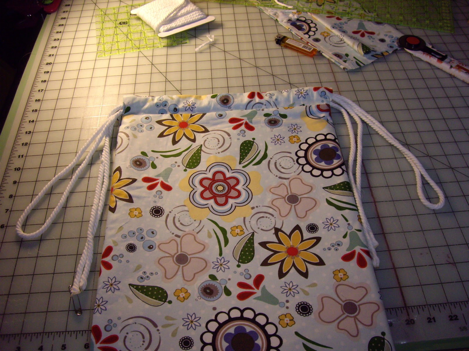 Material Girls Quilts Drawstring backpack pattern