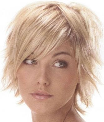Short Flippy Hairstyle. Flipped Up Bob. Thin Hairstyles for Fine Thin Hair
