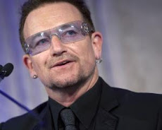 Bono, operado de urgencia de la espalda