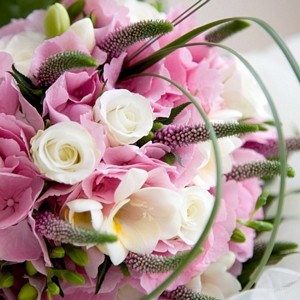 ideas-for-wedding-flowers.jpg