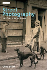 Street Photography : from Atget to Cartier-Bresson