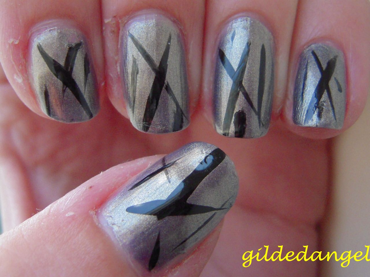 Nail Art Grass in the Shade