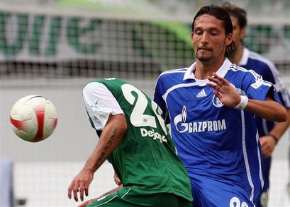 [headless+soccer+player.bmp]