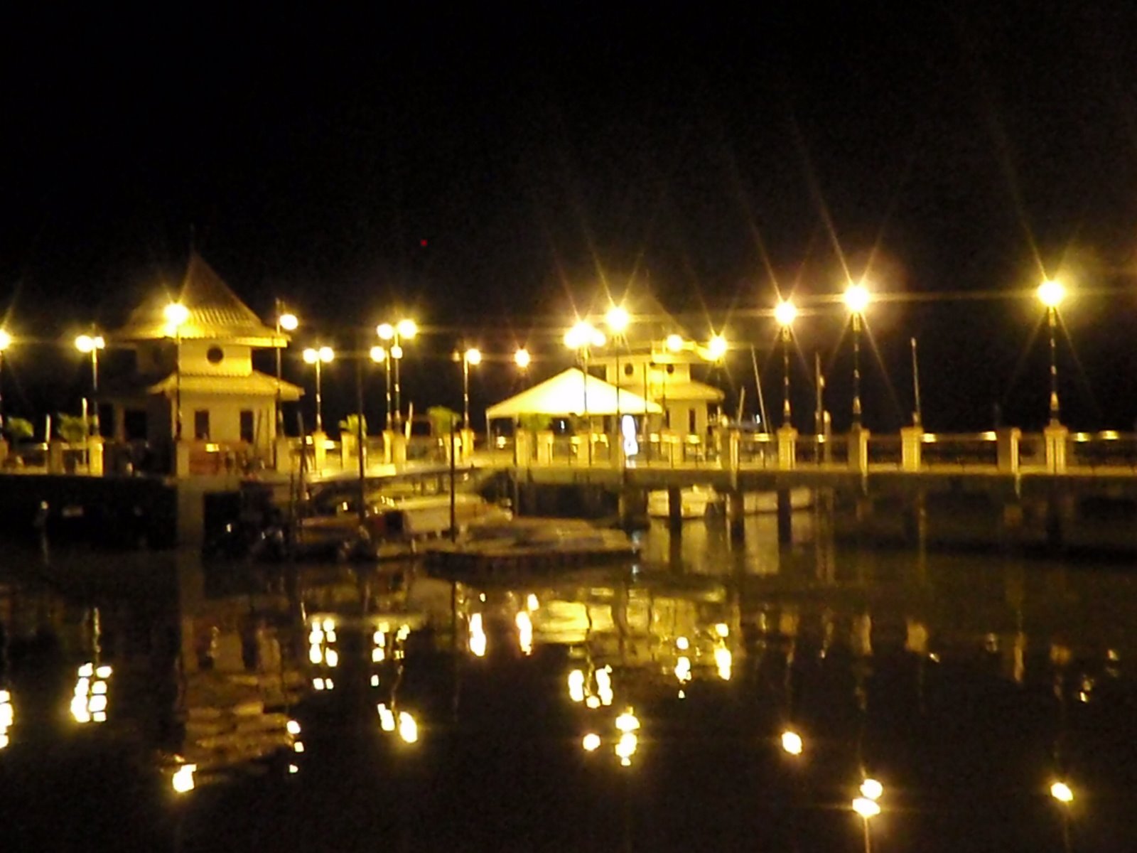 [P4041077.JPG]
