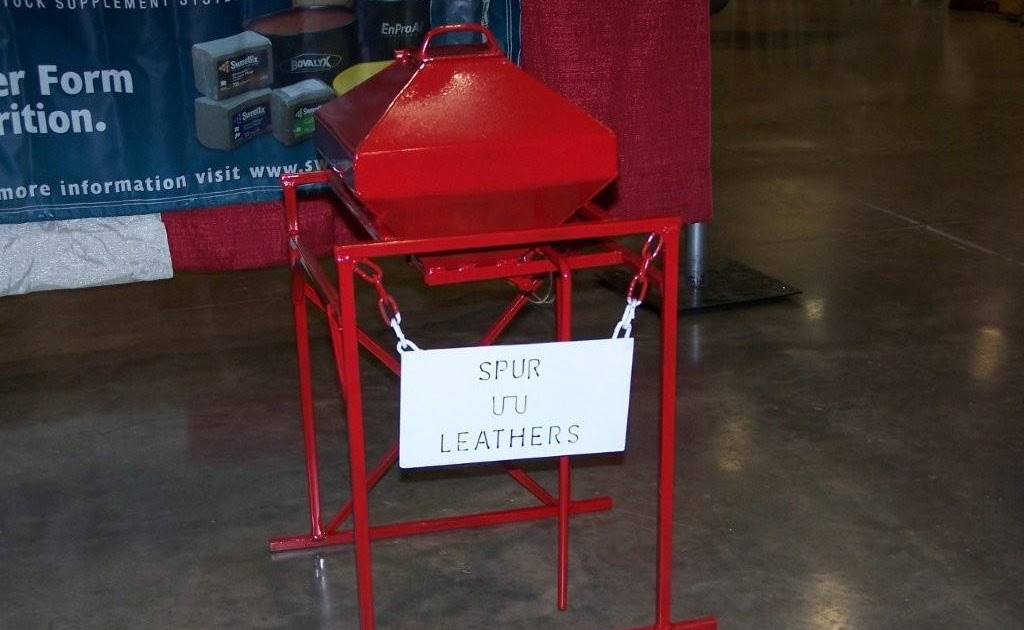 The Happy Toy Maker Overhead Cake Bin