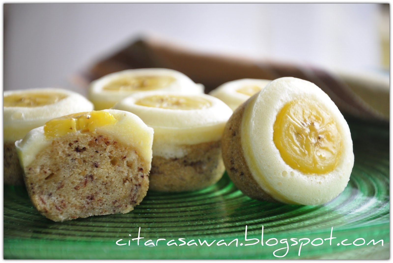 Steamed Soft Banana Cake / Apam Pisang Kukus Resepi Terbaik