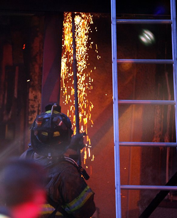 [ecgnewbrgfire01a.jpg]