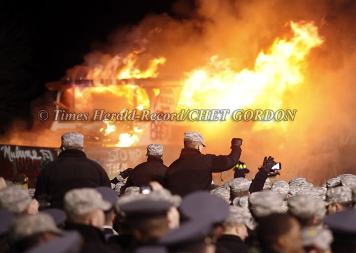 [ecgarmybonfire01a.jpg]