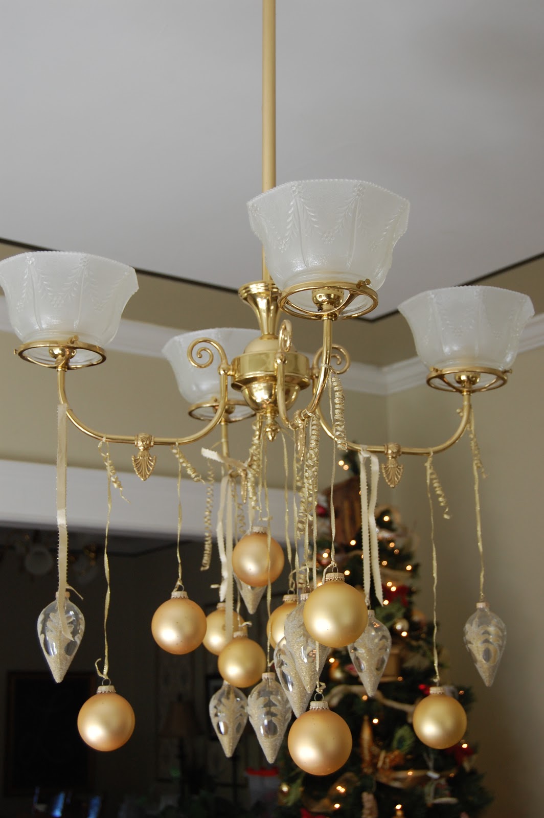 Love and Life at Leadora Easy Christmas Decorating