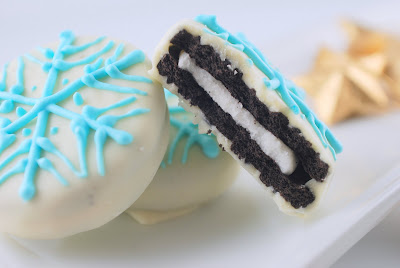 CROSS SECTION OF OREO SNOWFLAKE COOKIE