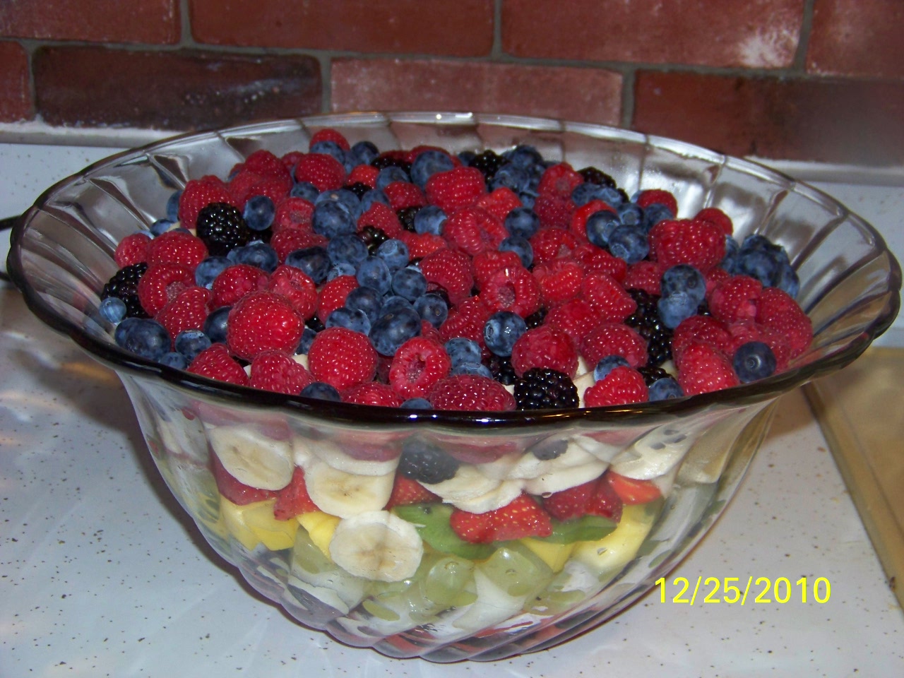 Lawley Family My Christmas Morning Fruit Bowl
