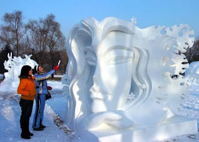 ice and snow sculptures