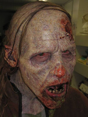 Inilah Kostum Zombie Yang Terlihat Nyata Perfect [ www.BlogApaAja.com ]