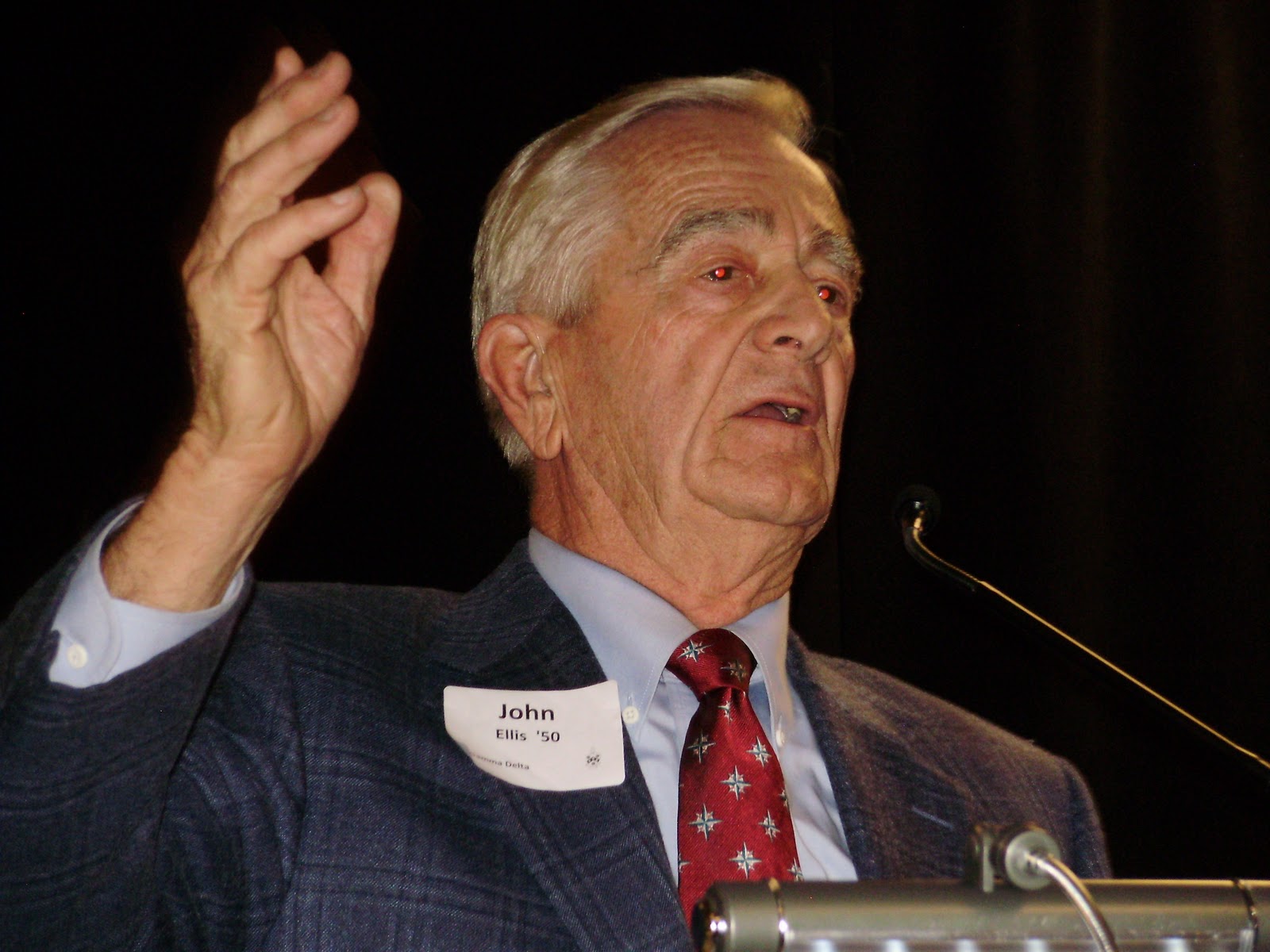 Fiji Seattle John Ellis '50 honored as a Distinguished Fiji 2010