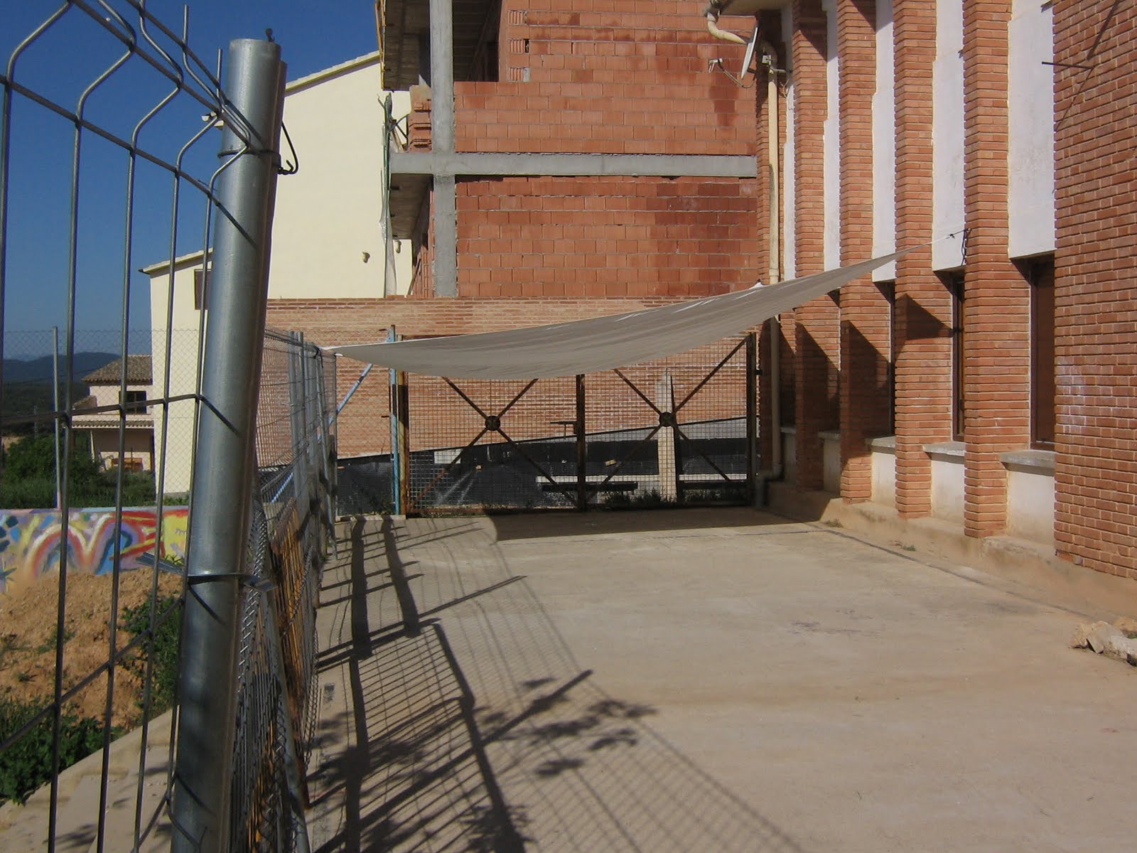 BLOG DEL AMPA DE MONROYO: SOMBRA PARA EL PATIO