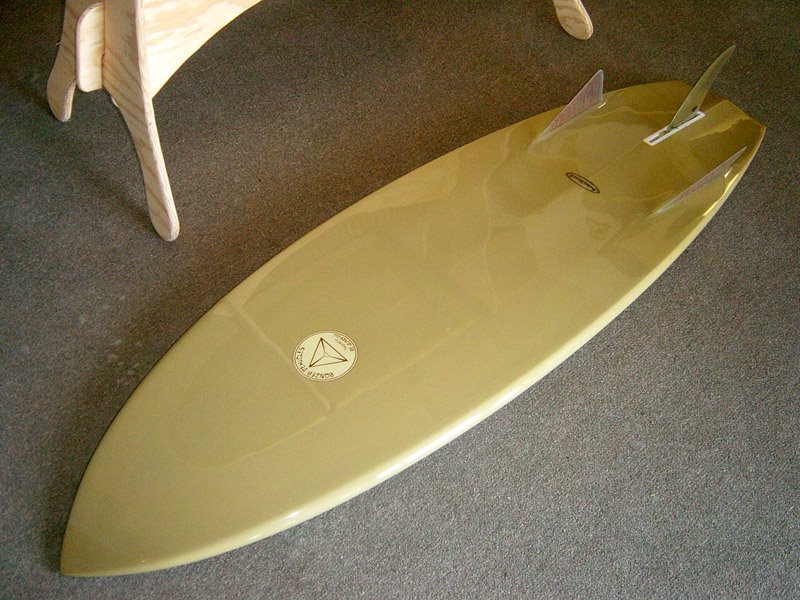 [retro_bonzer_surfboard.jpg]