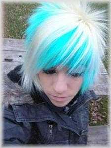 الايمو *-* Blue+emo+hair