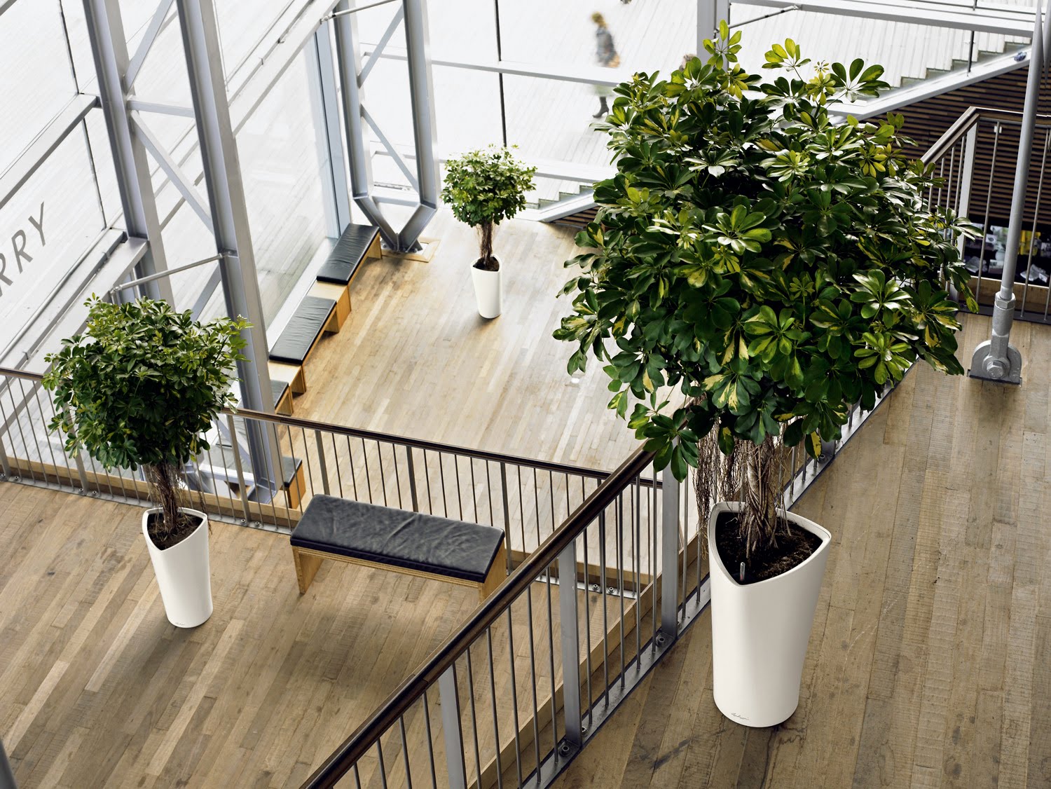 [delta_40_white300.jpg]