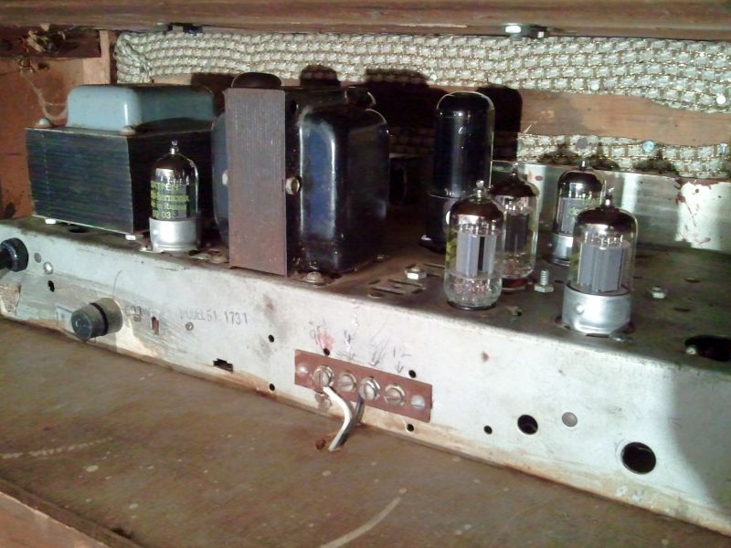 Craigslist Vintage Guitar Hunt 1940's Philco based Tube Guitar amp