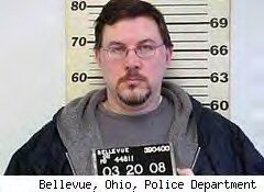 [28mar08_picnicman.jpg]