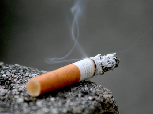 [2008-04-smoking-cigarette.jpg]