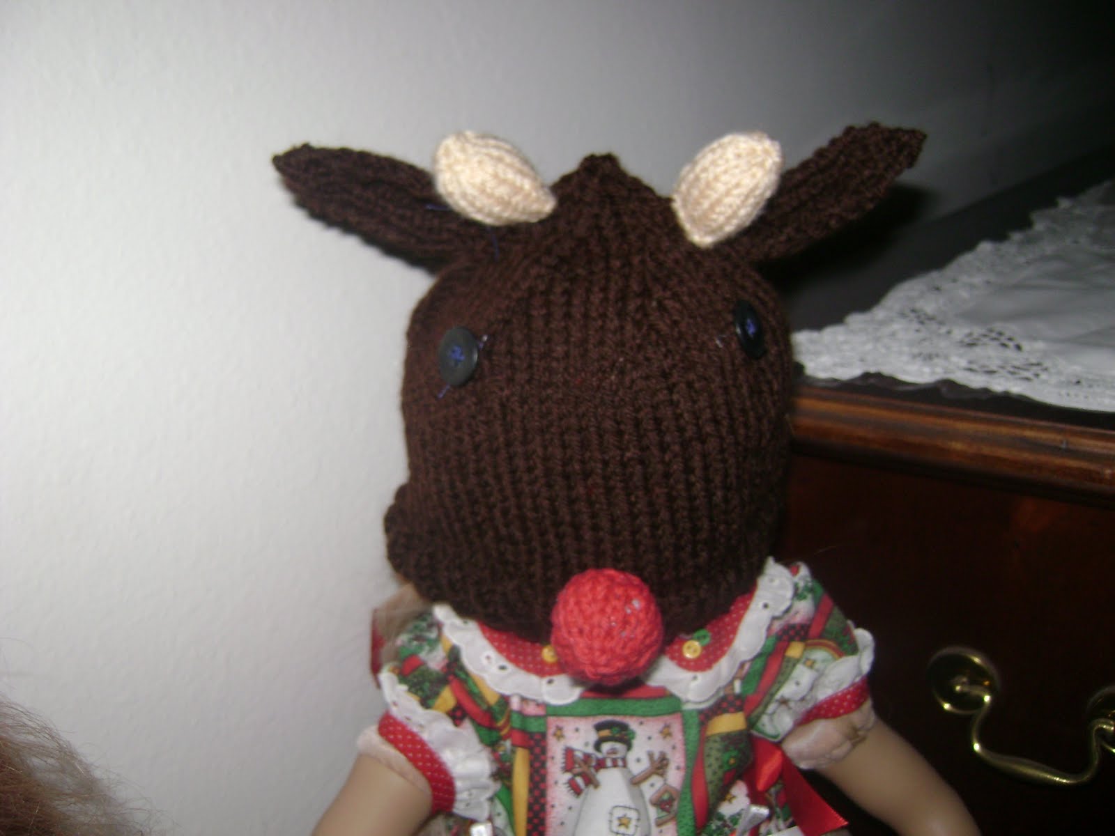 [dec+7+reindeer+hat.JPG]