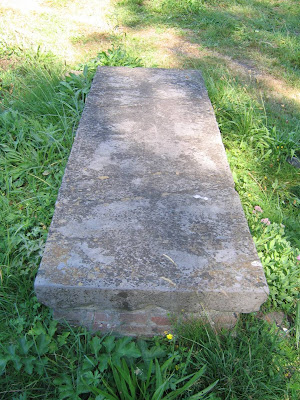 Grafsteen Michael de Spinoza, vader van Baruch. Foto op 23 aug 2009 gemaakt door Stan Verdult