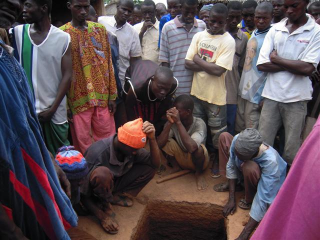 Burial crowd