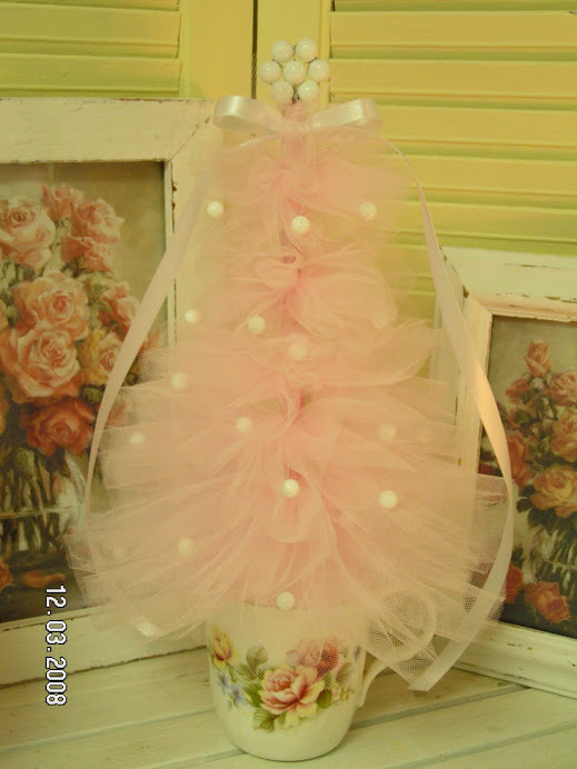 Tiny Tea-Cup Pink Tulle Tree