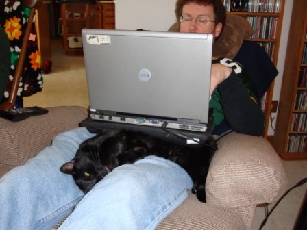 [cat+top+computer.JPG]