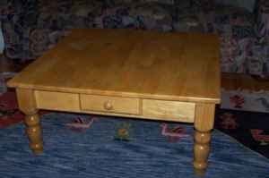 Convertir una mesa de centro en un otomano : x4duros.com