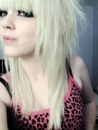 scene blonde hair with black underneath