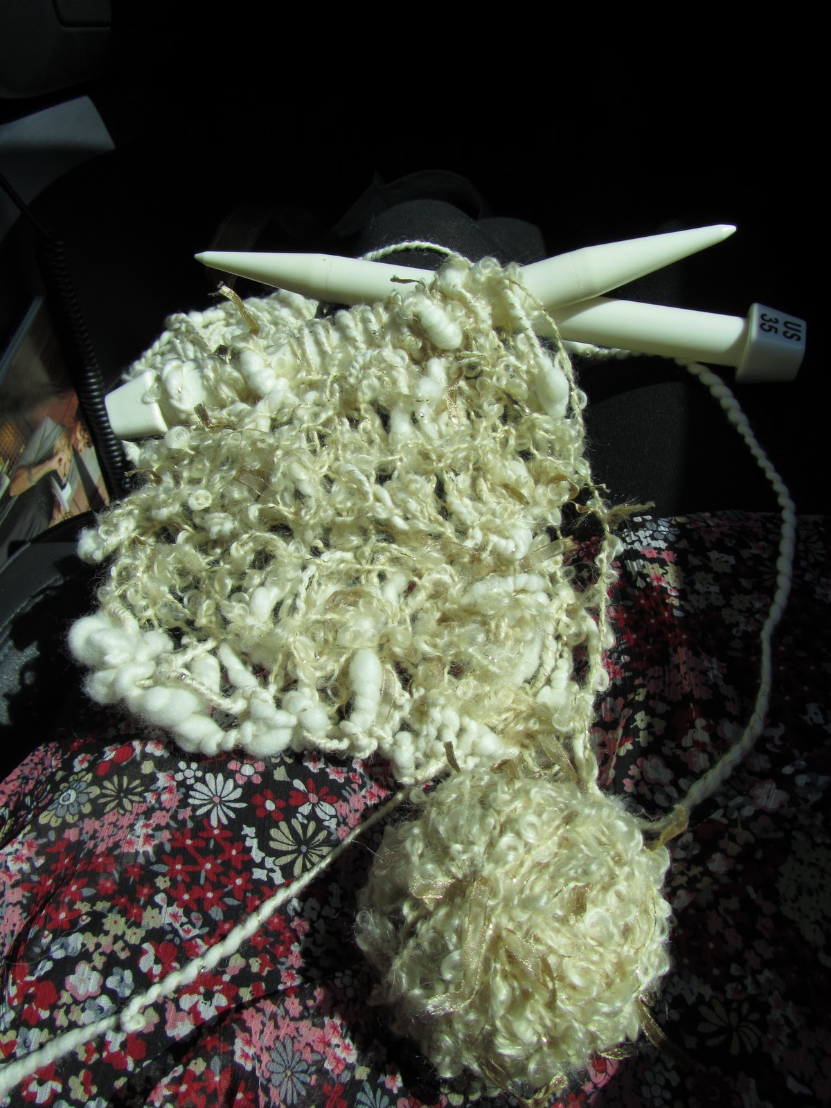 To make a thin-thick scarf use size 19 or 35 knitting needles.