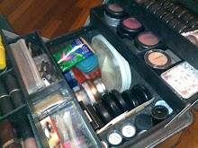 INSIDE of my bag makeuppp...