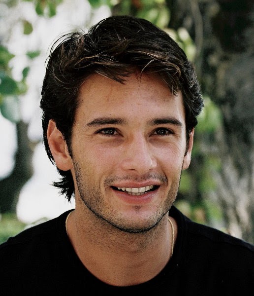 MGA SIKAT RODRIGO SANTORO