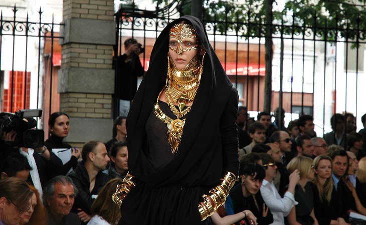 [givenchycouture.jpg]