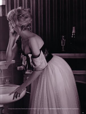 [edit_2009_10_vogue_deutsch_lagerfeld_f.jpg]