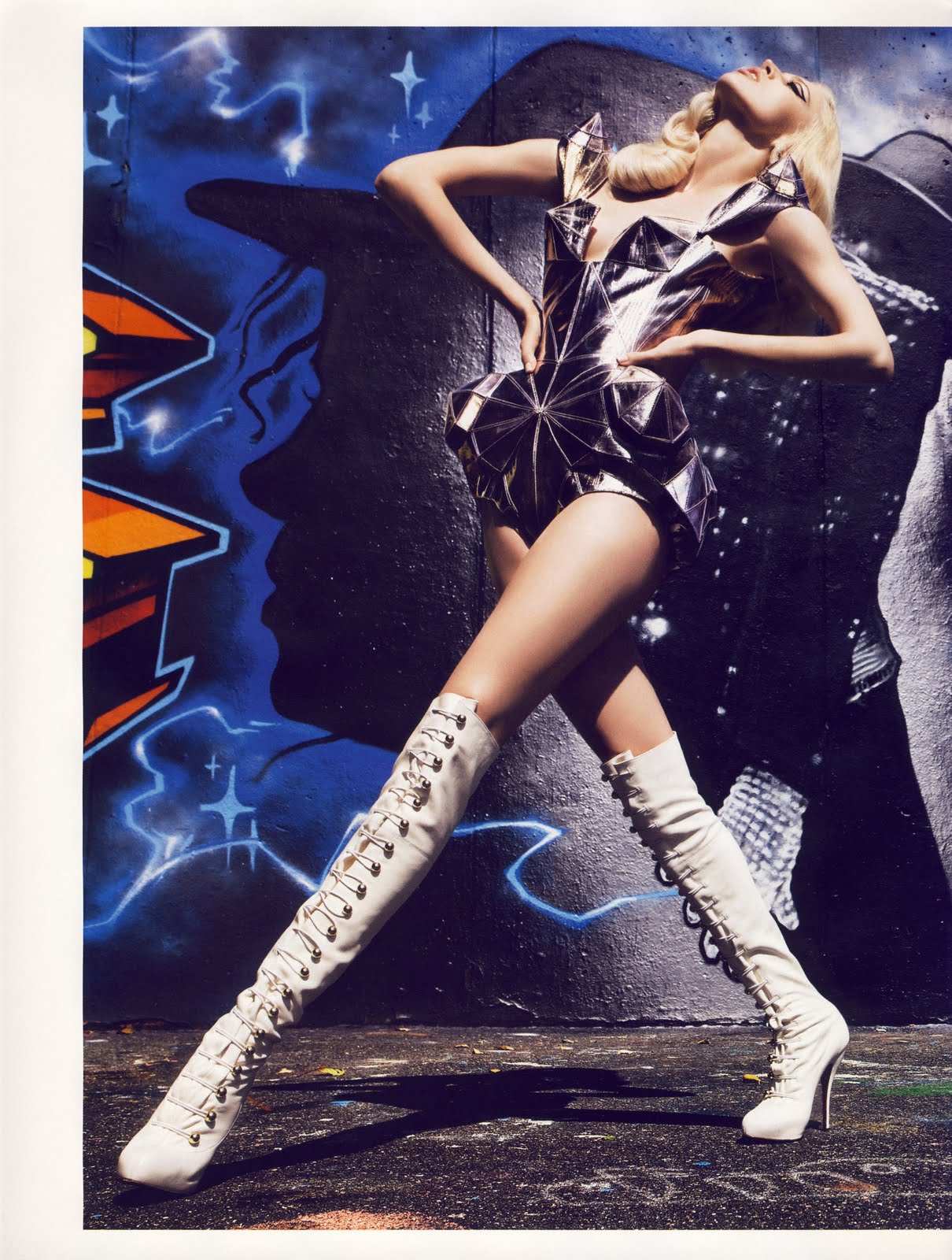 [26795_gc07_122_360lo.jpg]