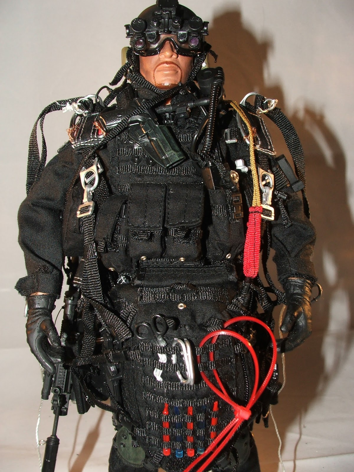 Very Hot Toys HALO Paratrooper