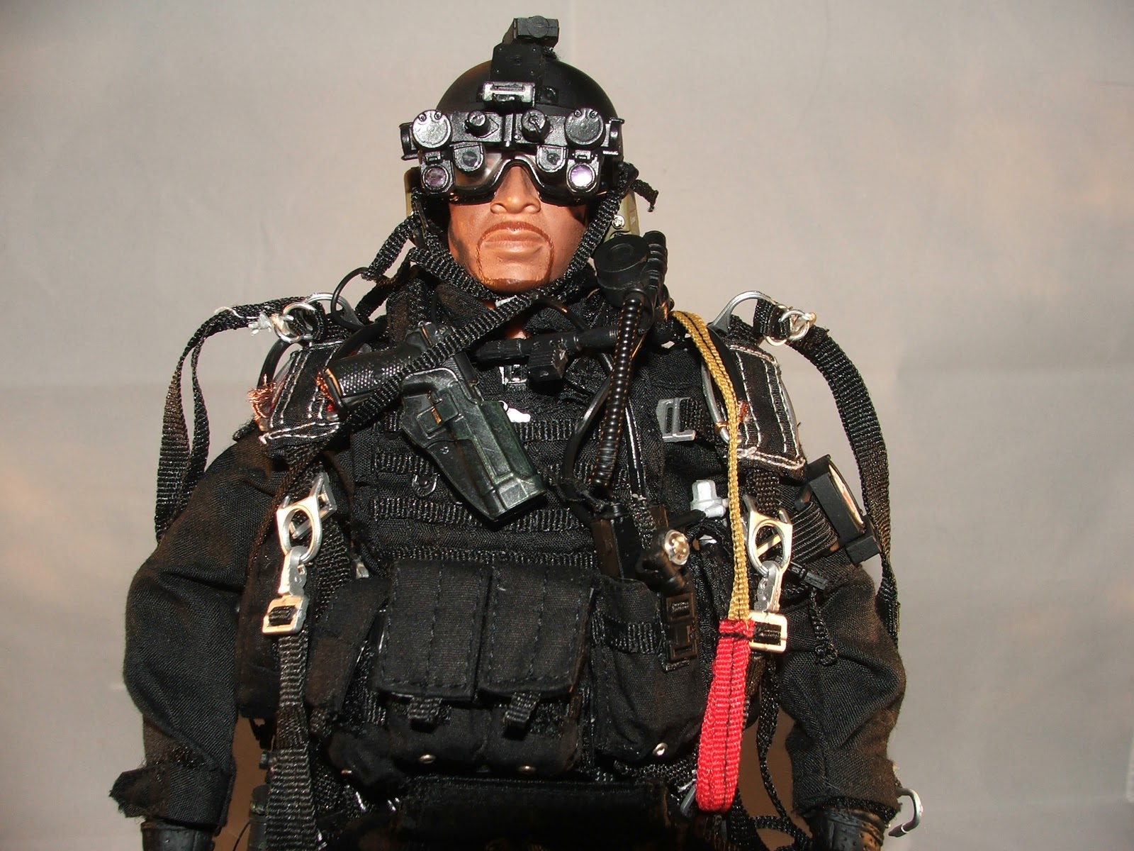 Very Hot Toys HALO Paratrooper