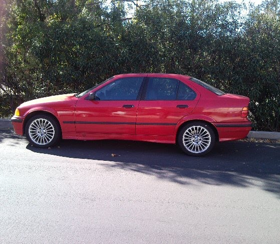 1992 BMW 325i This is a grey market E36 It's not very different from the 